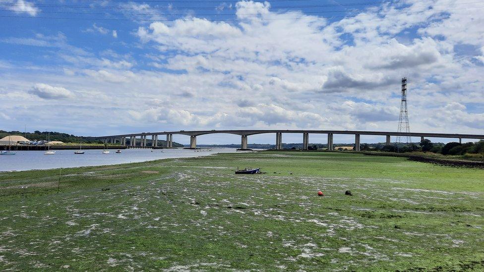 Photograph from a distance of the entire Orwell Bridge.