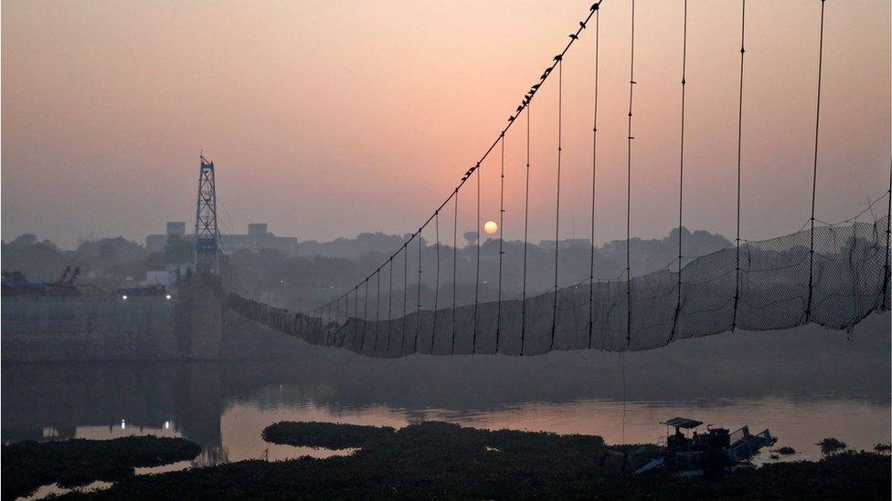 India bridge collapse