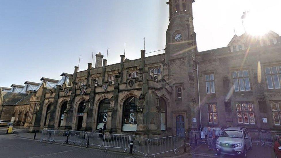 Carlisle railway station