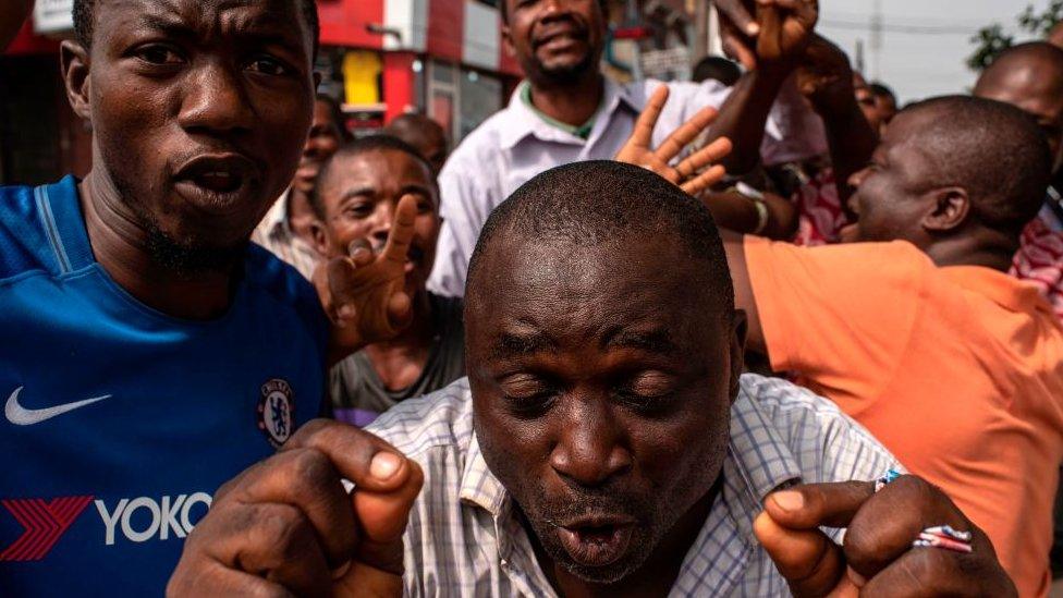 Voters reacting to the postponement of the lection