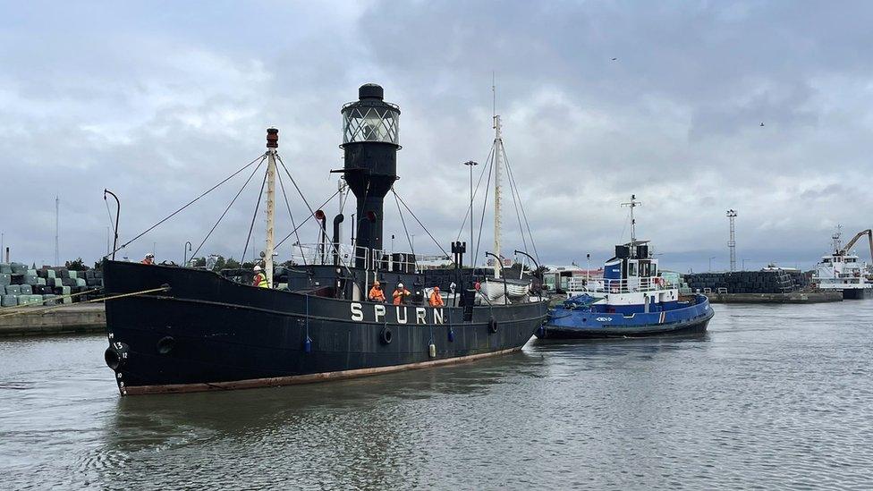 Spurn lightship on the move