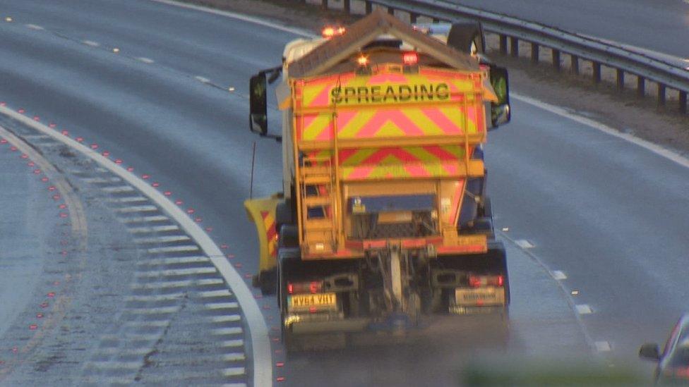 Gritter spreading