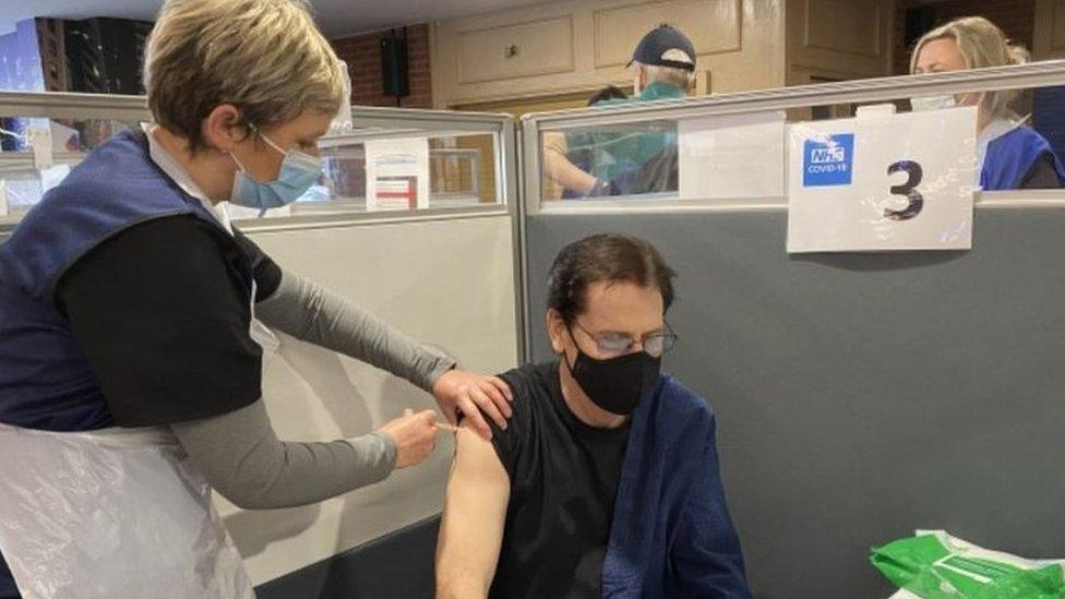 Shakin' Stevens receiving coronavirus vaccine