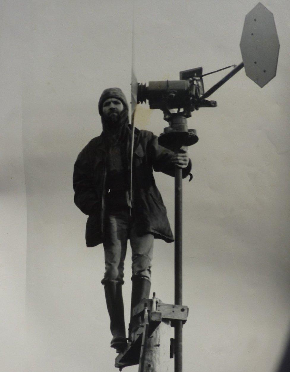 Hugh Piggott and a wind turbine at Scoraig in the 1980s