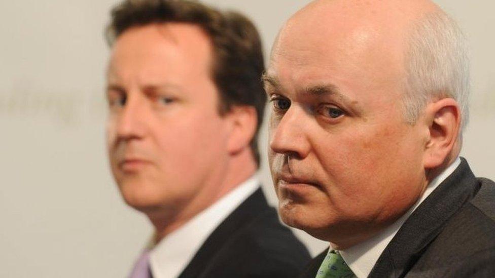 David Cameron (l) and Iain Duncan Smith