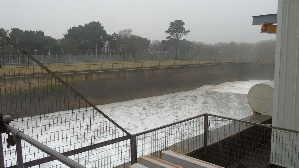 Nicknamed the "jacuzzi", sea water used in the process is cleaned of all its acidic properties before being returned to the sea