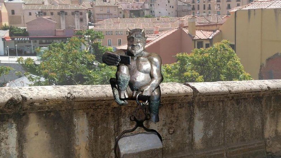 Mock-up of Satan sculpture in Segovia