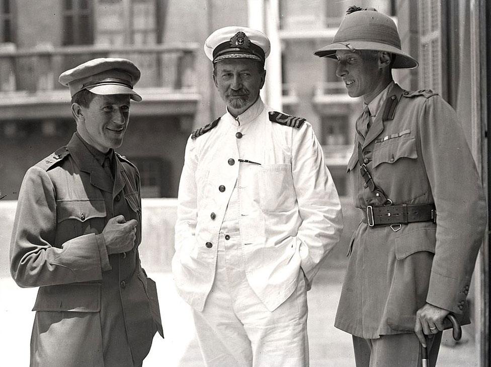 Col Alan Dawnay (right) in Cairo in 1918 with T E Lawrence (left) and David George Hogarth