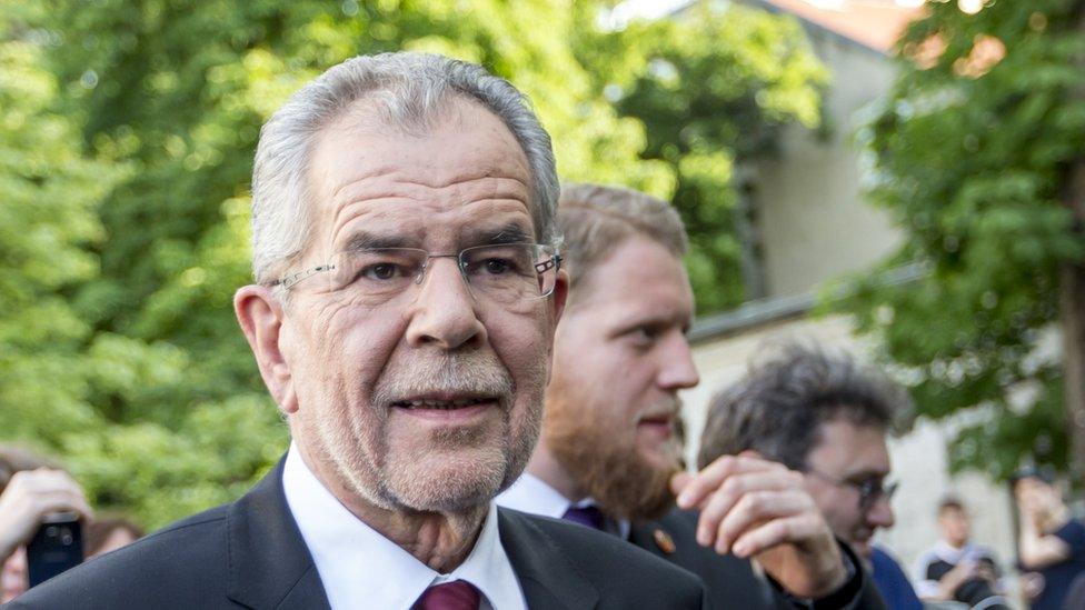 Alexander Van der Bellen, independent presidential candidate backed the Austrian Green Party, makes a statement to the media after winning the presidential runoff on 23 May 2016 in Vienna.