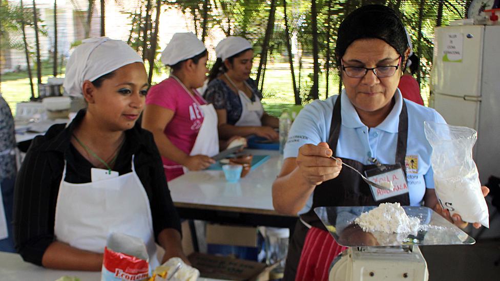 Claudia Aguillon (left) at the cookery class