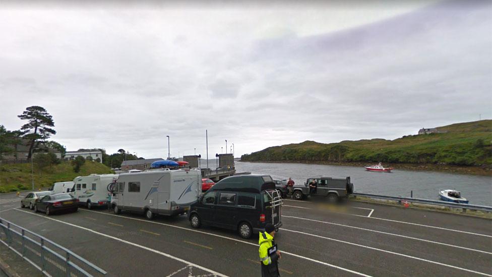 Tarbert harbour