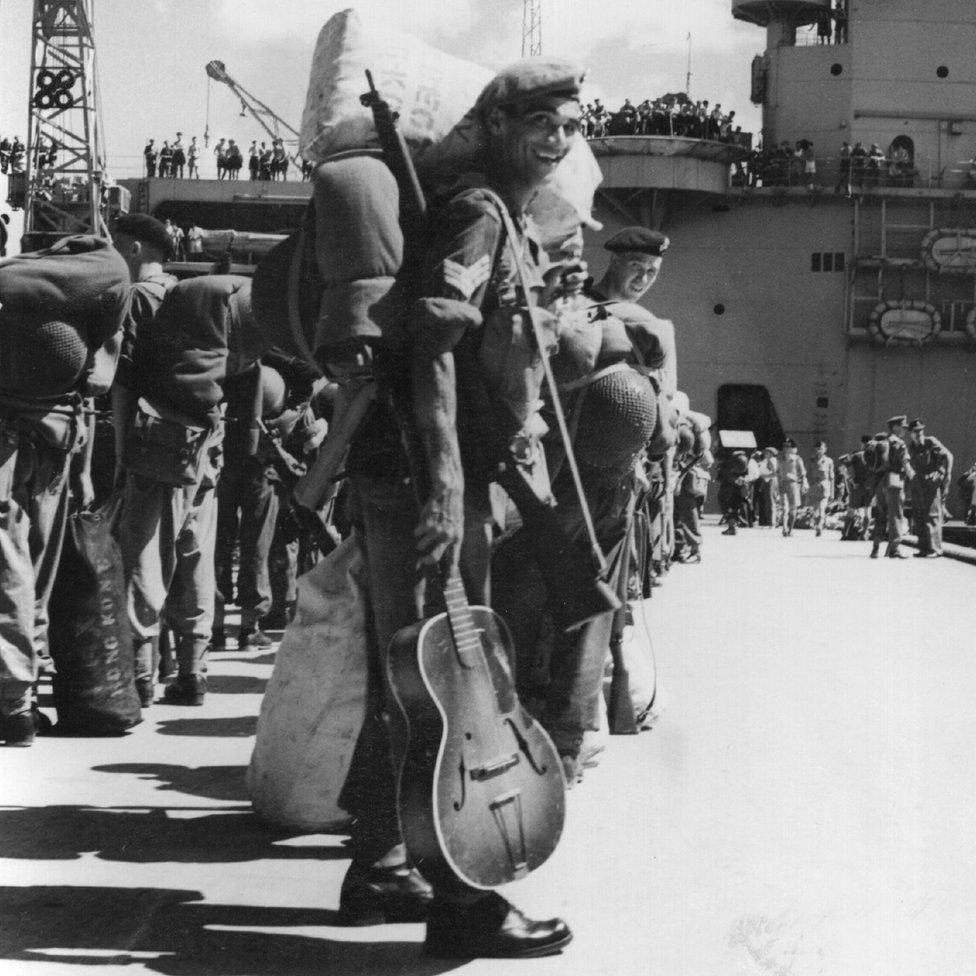 British soldiers in Hong Kong bound for Korea in August 1950