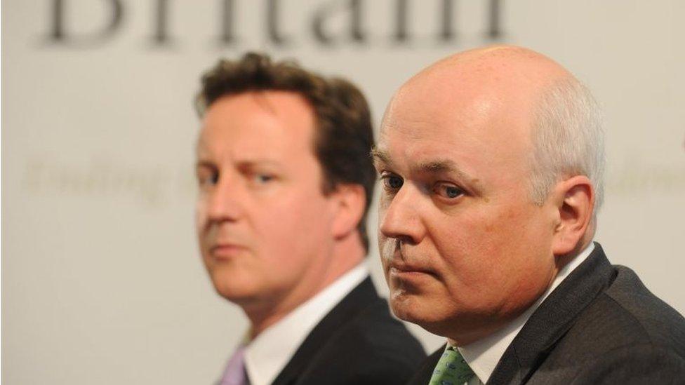 David Cameron (l) and Iain Duncan Smith