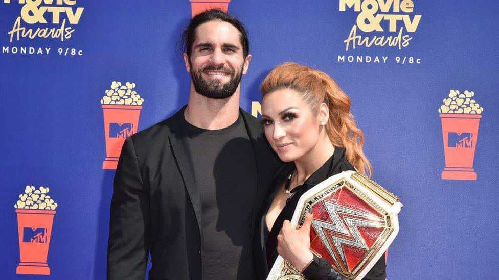 Seth Rollins-and-Becky Lynch-at-MTV-Awards-2019.