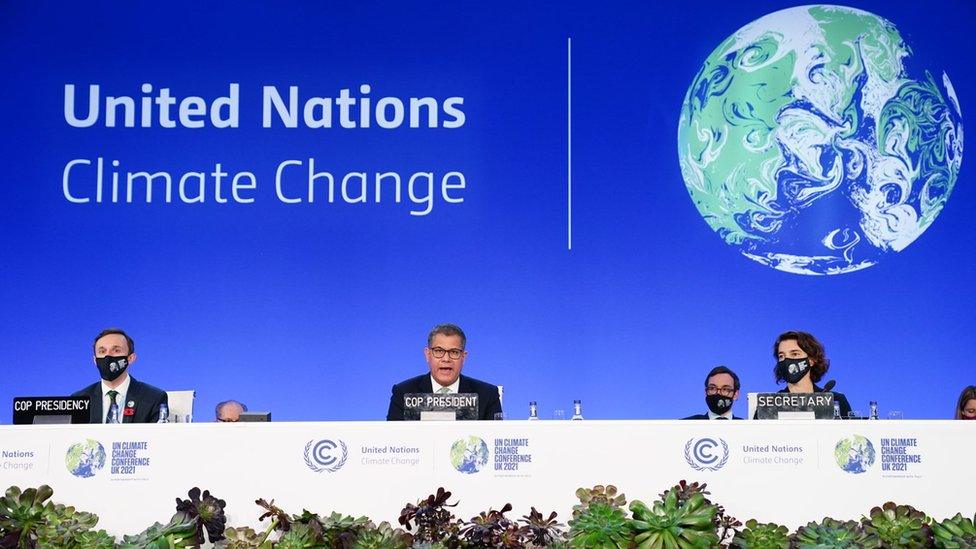 Alok Sharma (centre) President of the Cop26 climate summit