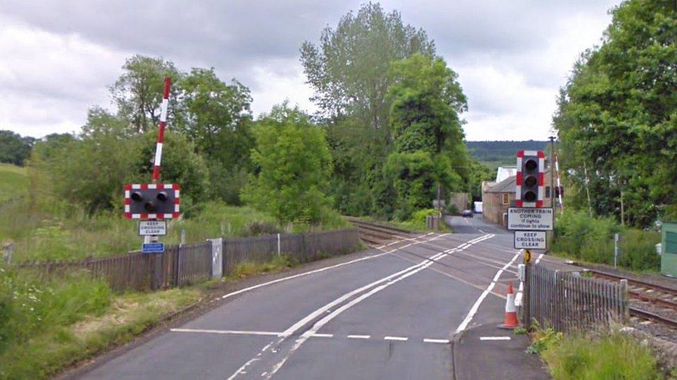 Warden Level Crossing