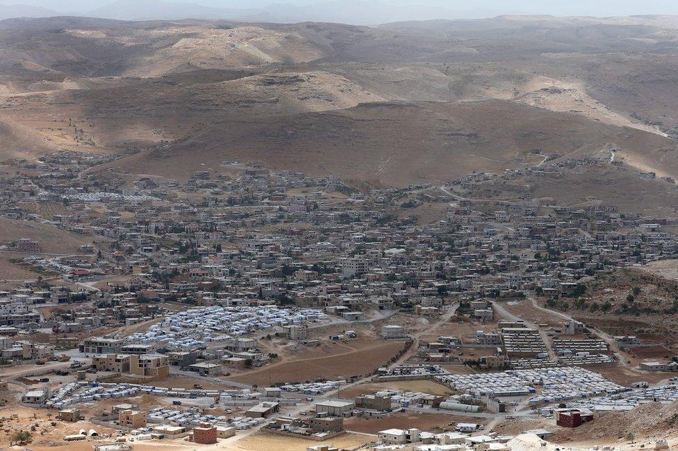 Refugee encampments outside the Lebanese town of Arsal (19 June 2016)