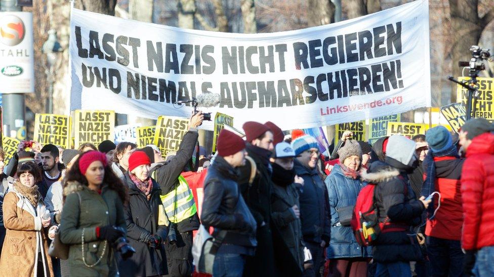 Protest in Vienna against new coalition government, 18 Dec 17