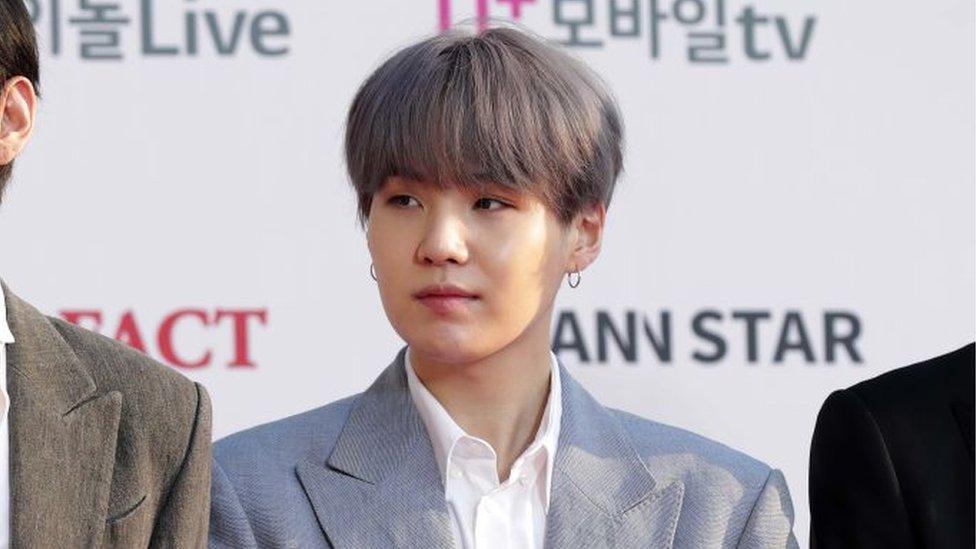 suga-at-the-fact-music-awards-2019