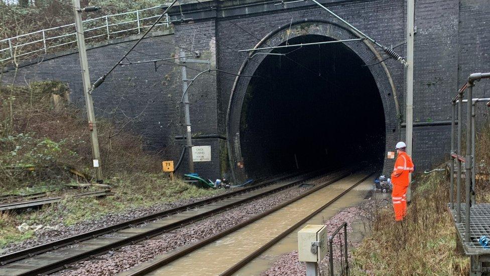 Flooding at Crick Tunnel December 2020