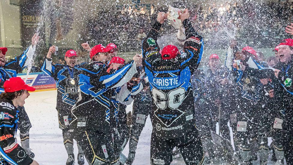 MK Lightning ice hockey team celebrating after winning National Ice Hockey Championships