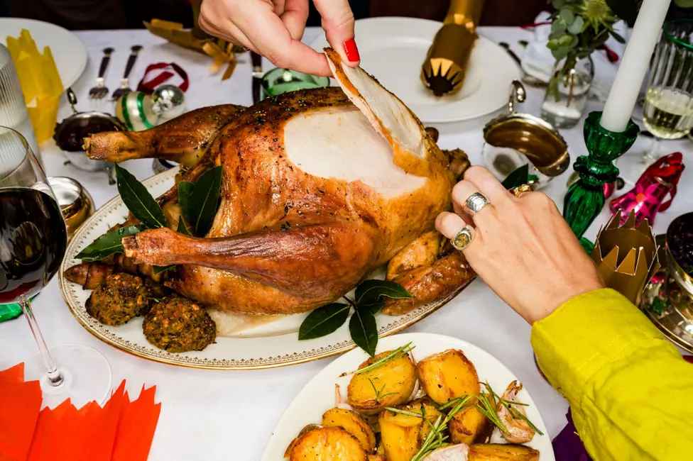 De los festines de aves a las bolsas para congelar: cómo ha cambiado la cena de Navidad