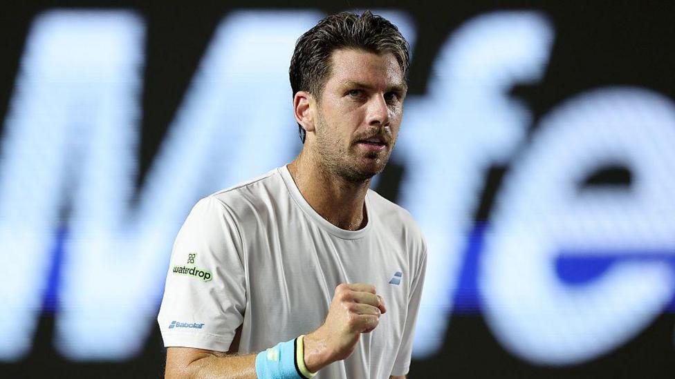 Norrie Power-Walks Past Tomic in Fifty Minutes at Los Cabos