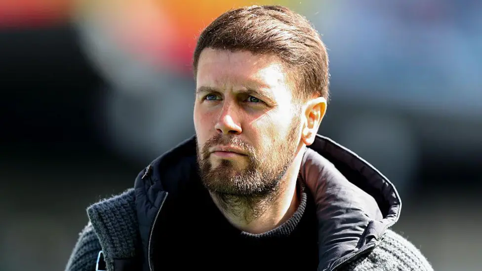 «Bueno para el futuro», pero Hurzeler «debe aprender»: los aficionados opinan sobre la posición del entrenador.