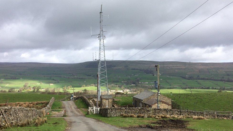 Existing telecommunications mast near Bainbridge