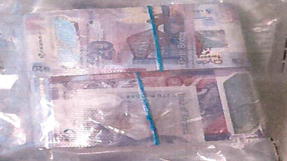 cash found police in a lorry