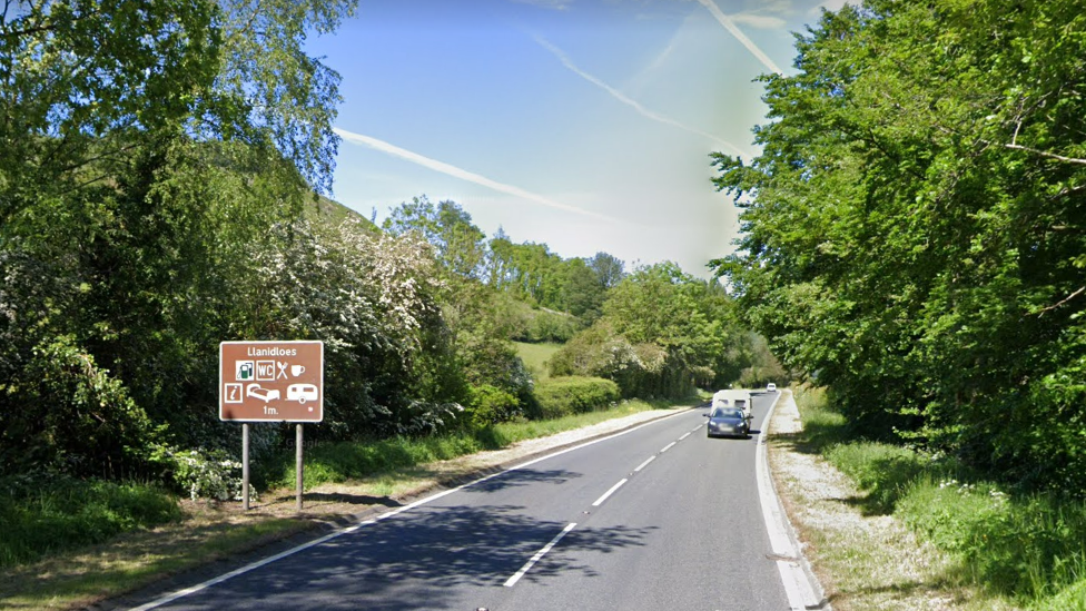 Llanidloes road sign