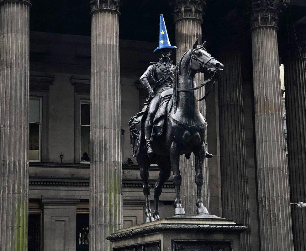 duke of wellington statue