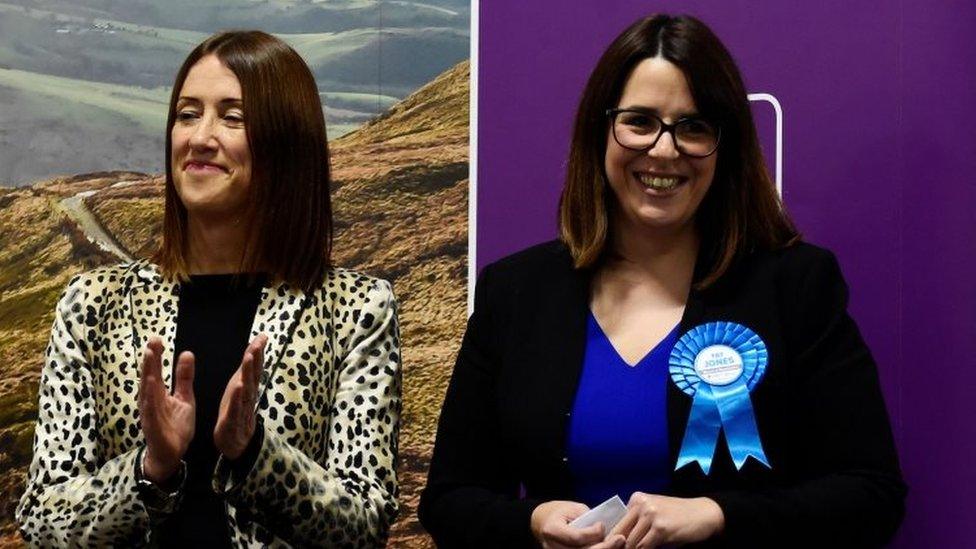 Jane Dodds applauds Fay Jones