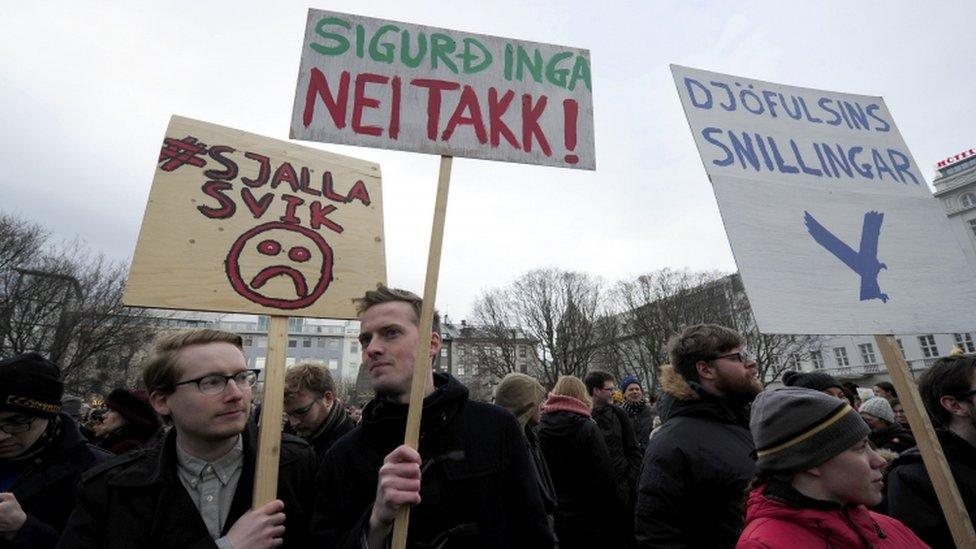 The leaked Panama Papers spark angry protests in Iceland, 5 April