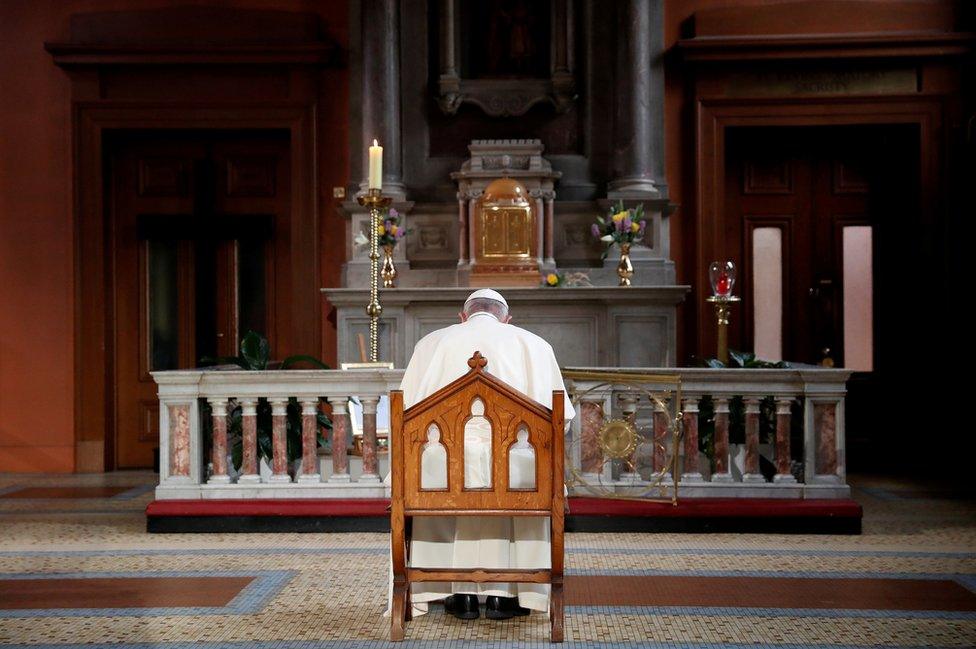 Pope Francis prays at St Mary's Pro Cathedral in Dublin