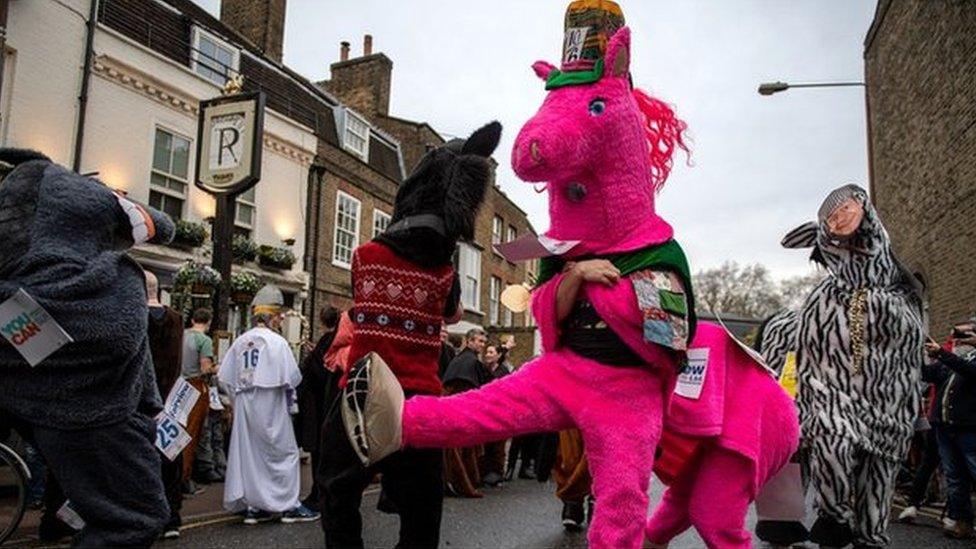 Pantomime-horse-race-Greenwich.