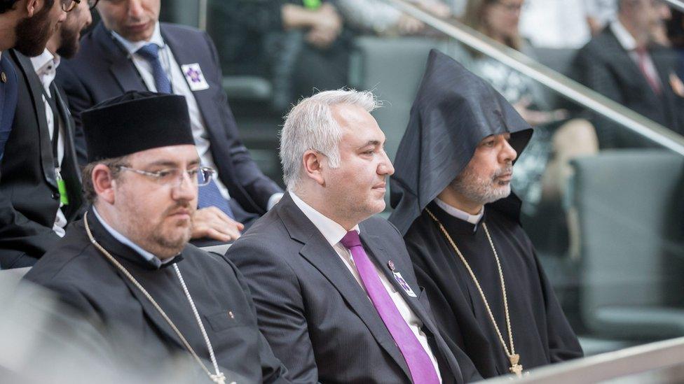 Armenian dignitaries in Bundestag, 2 Jun 16