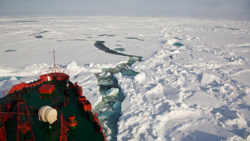 Ship-travelling-to-Franz-Josef-Land