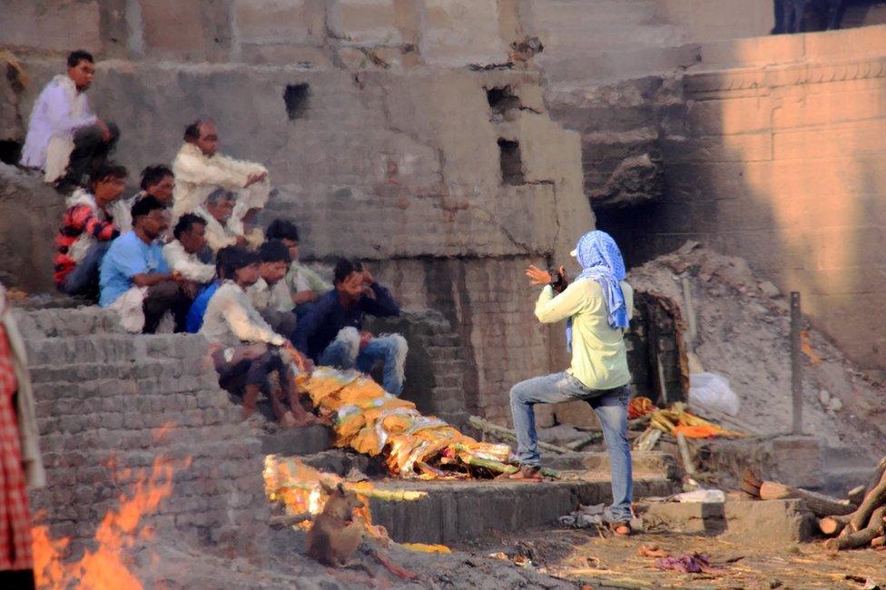 Varanasi death photographer