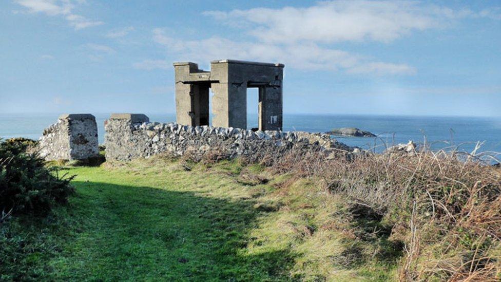 llanlleiala mon