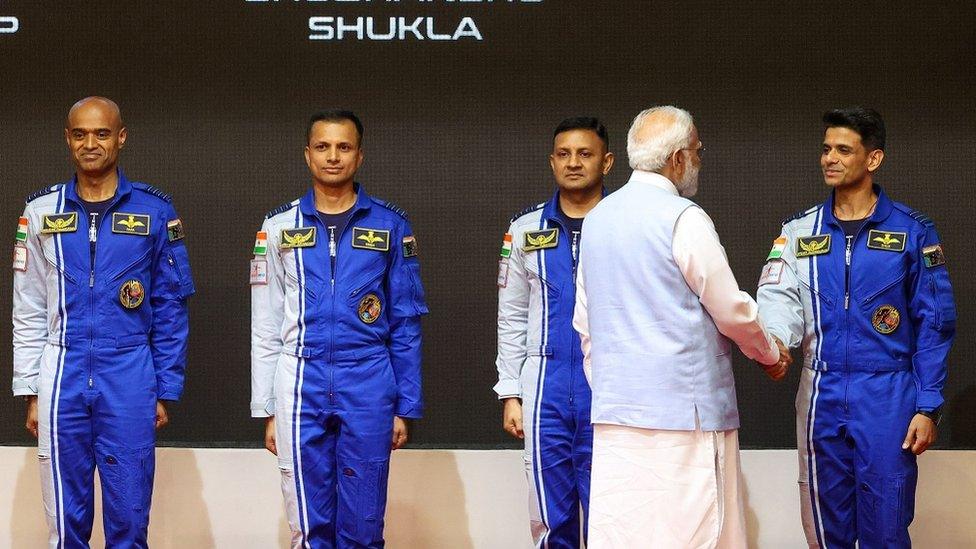 india-space-crew.