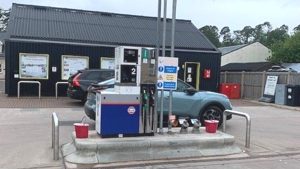 Filling station