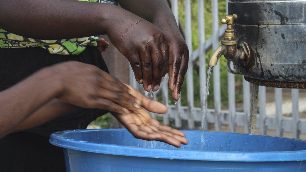 People-washing-hands.