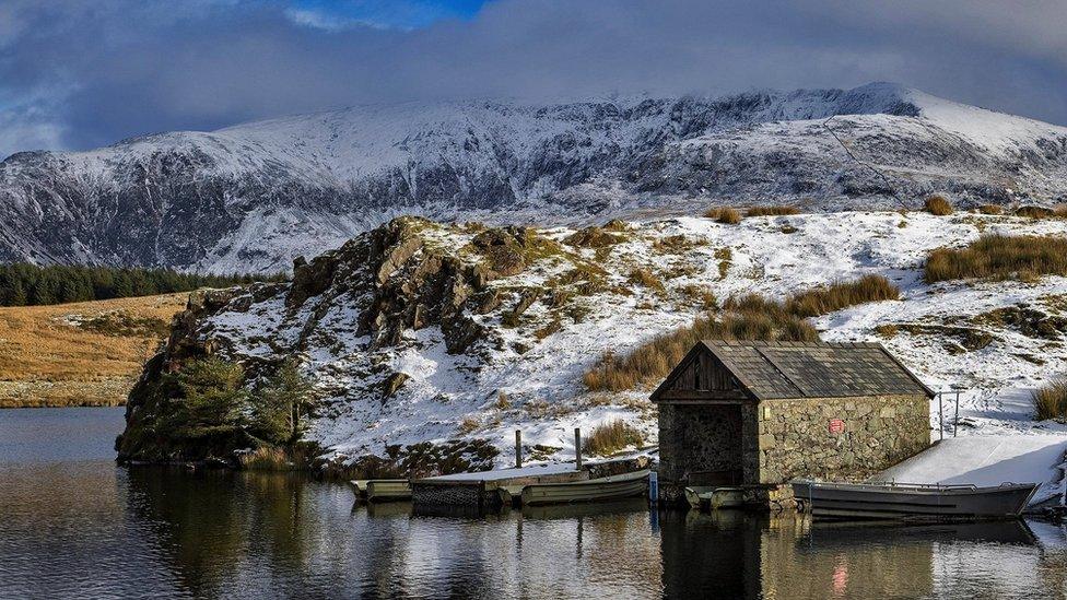 Llyn Dywarchen,