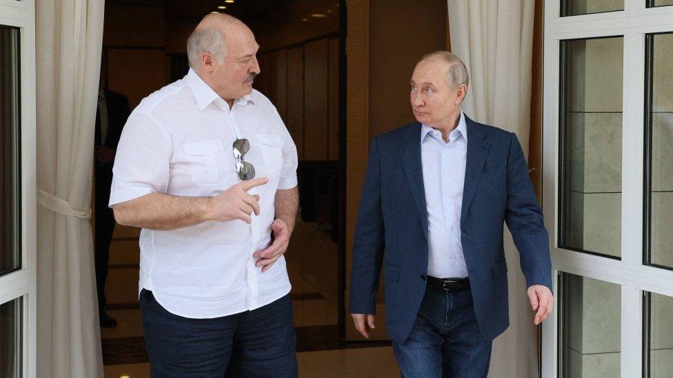 Alexander Lukashenko and Vladimir Putin