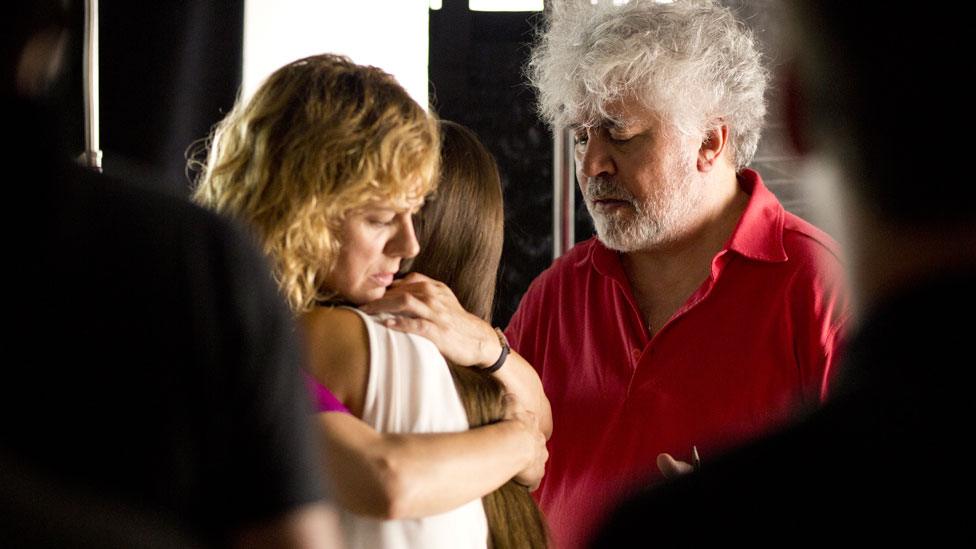 Pedro Almodovar with Emma Suarez as Julieta on the set of the film