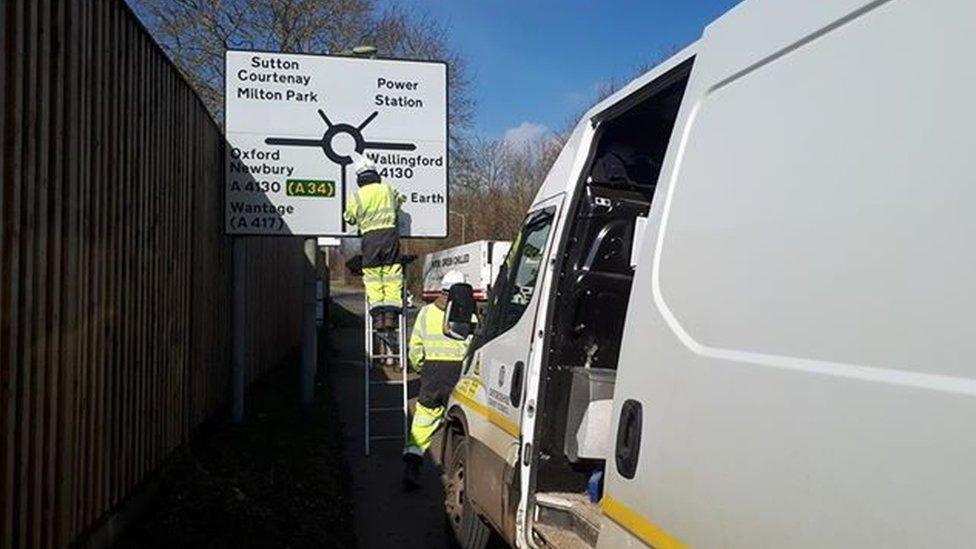 Removal of joke Didcot signage