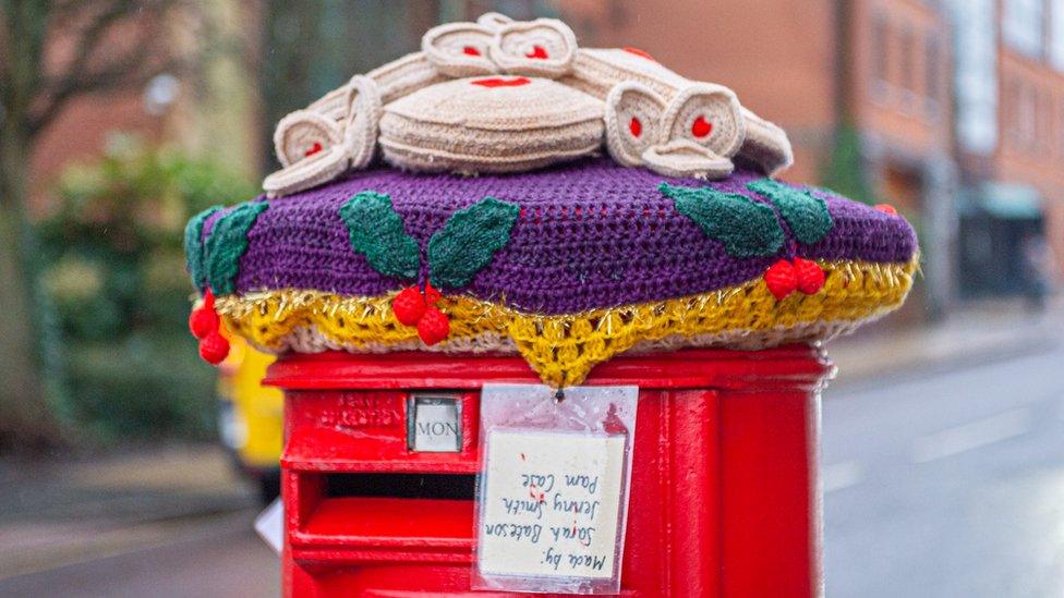 post box topper