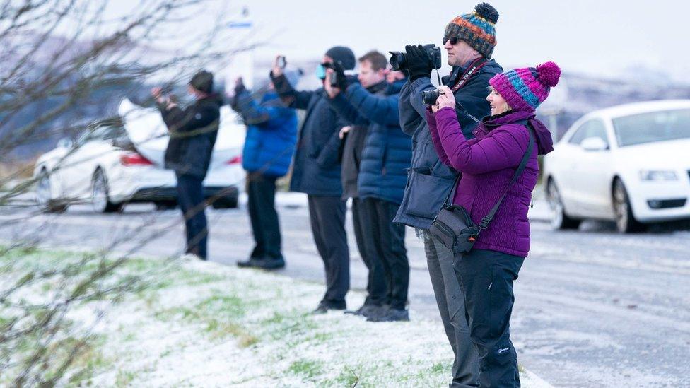 onlookers at Hunterston B