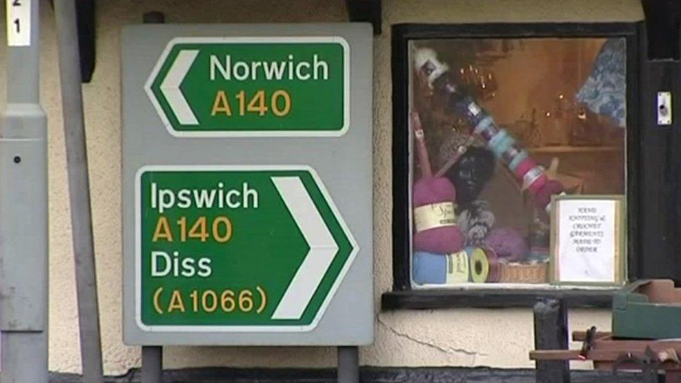 A140 sign